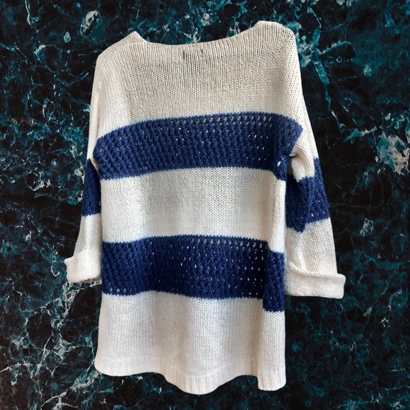 Wet Seal Two-Toned Cream/Navy Blue Crotchet Oversized Sweater - Picture 2 of 2